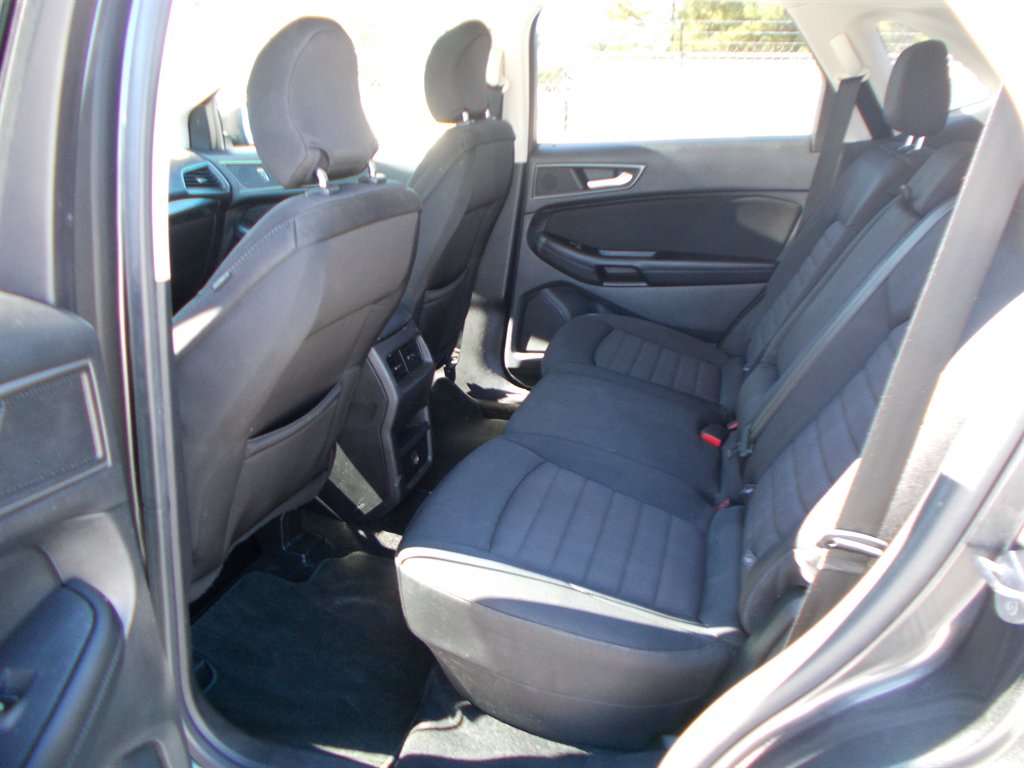 2016 Ford Edge - $9,500