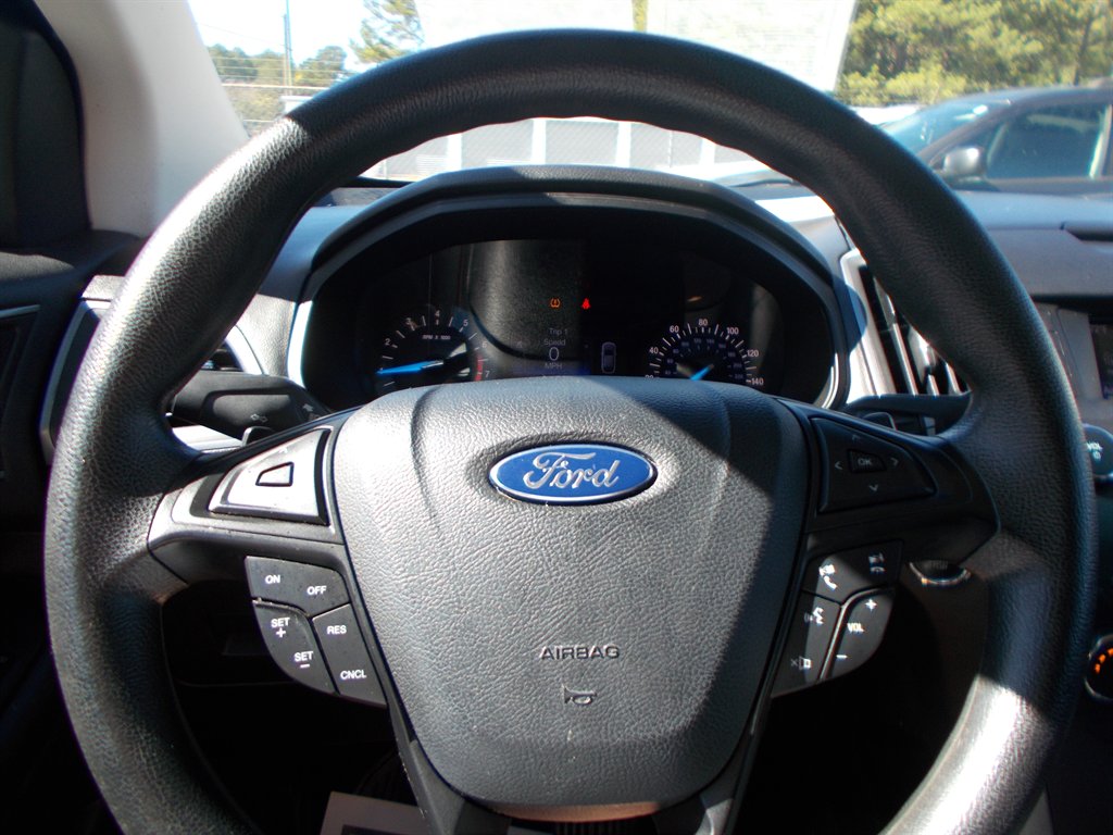 2016 Ford Edge - $9,500