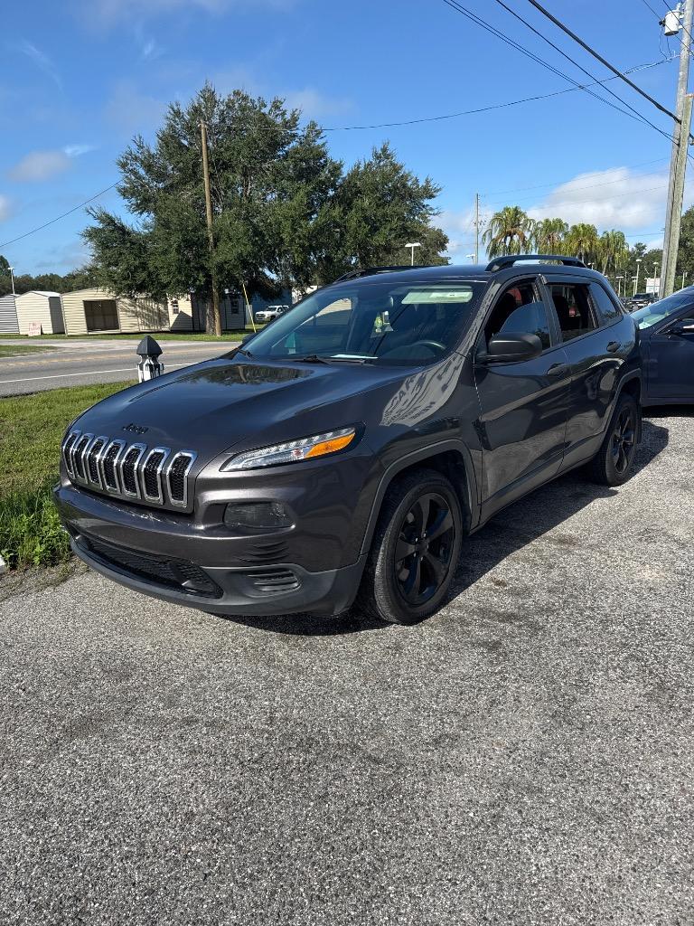 2016 Jeep Cherokee - $8,500