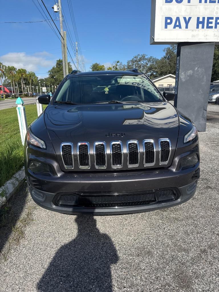 2016 Jeep Cherokee - $8,500