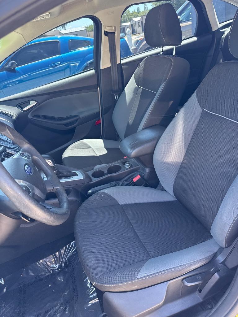 2014 Ford Focus SE photo