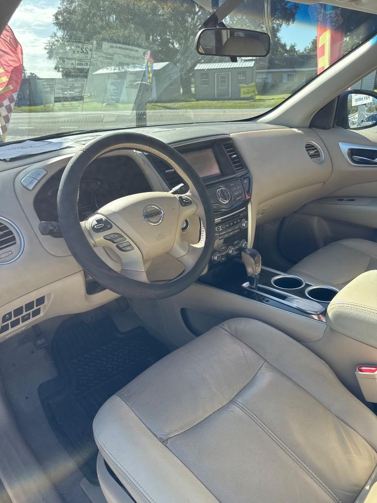 2013 Nissan Pathfinder - $8,500