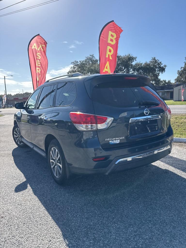 2013 Nissan Pathfinder - $8,500