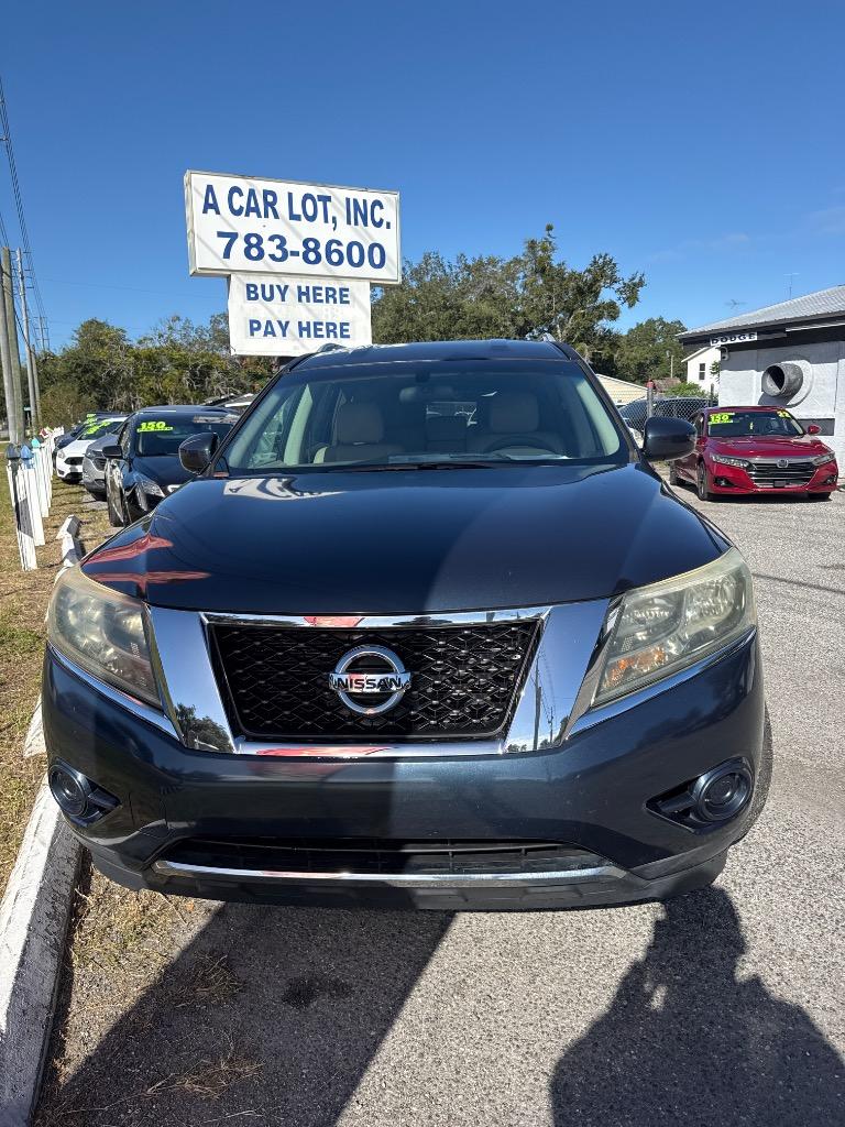 2013 Nissan Pathfinder - $8,500