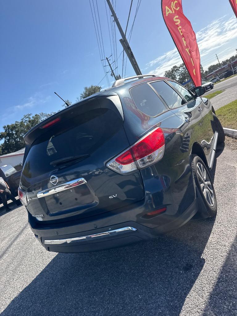 2013 Nissan Pathfinder - $8,500