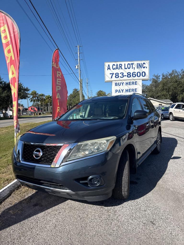 2013 Nissan Pathfinder - $8,500