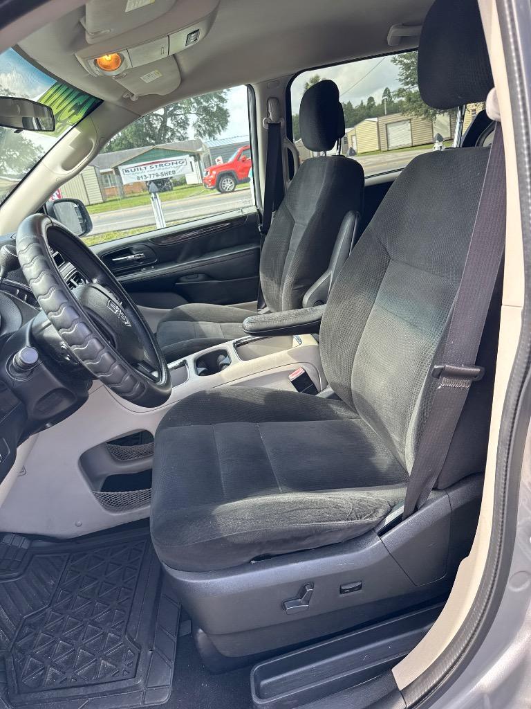2016 Dodge Grand Caravan - $8,500
