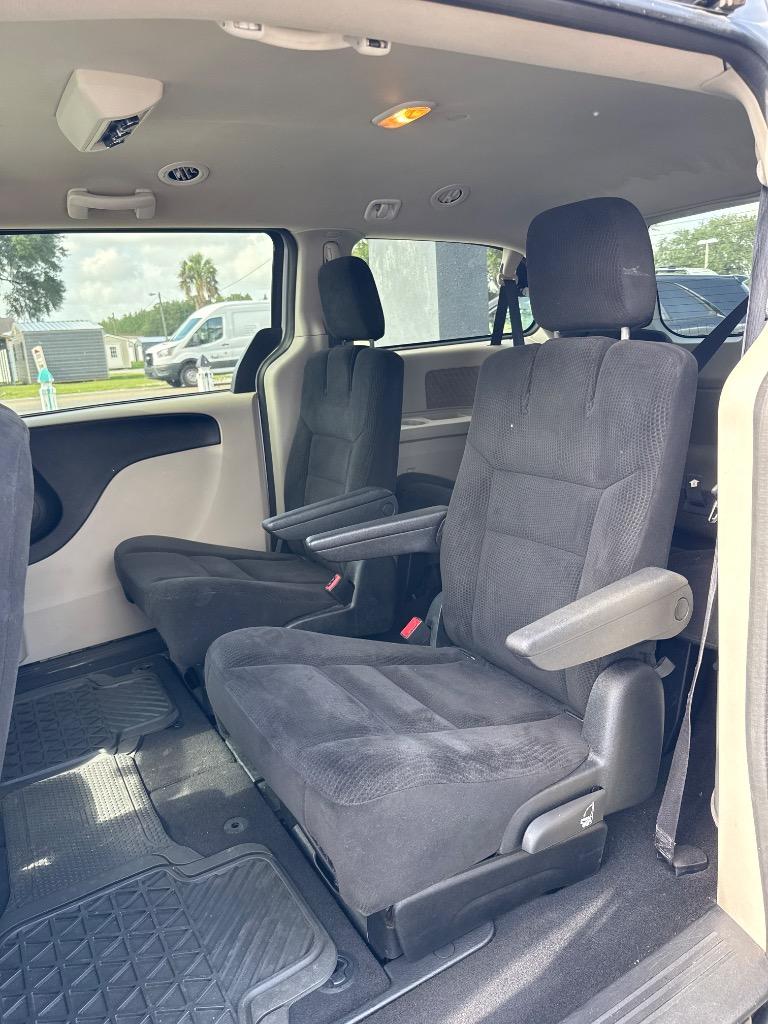 2016 Dodge Grand Caravan - $8,500