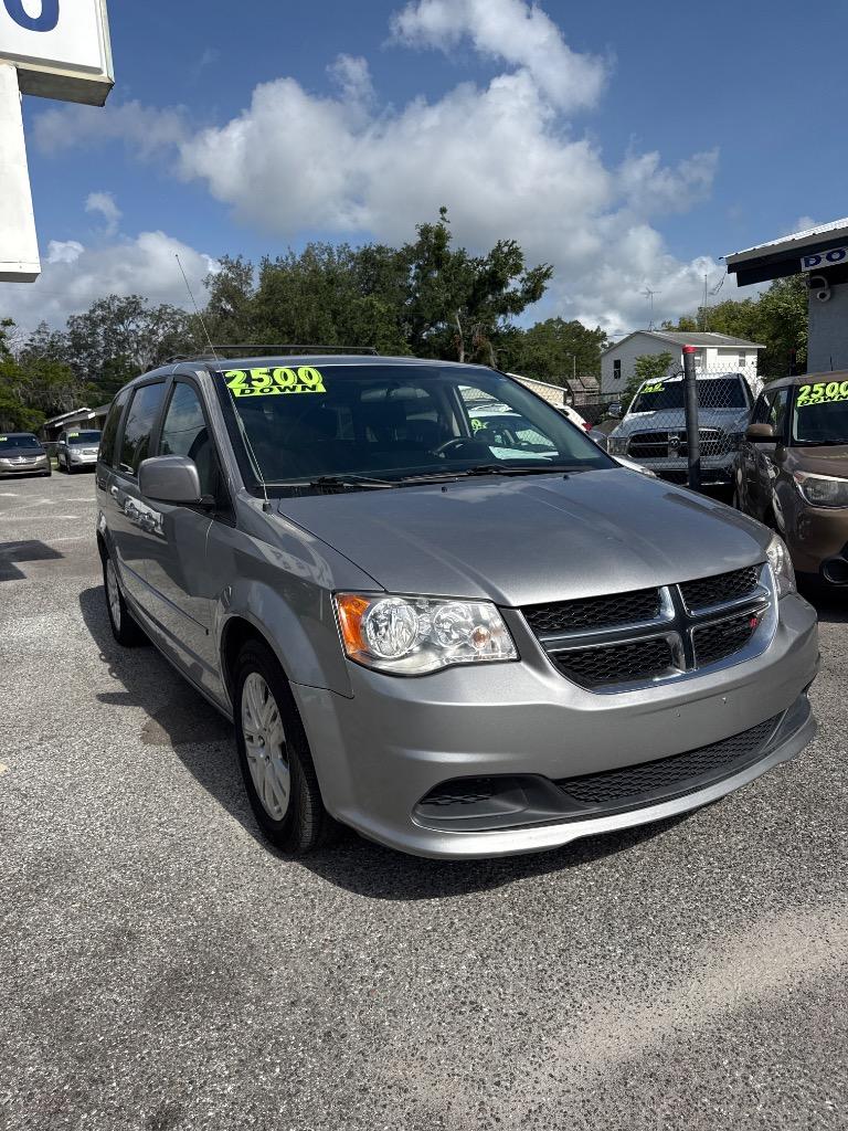 2016 Dodge Grand Caravan - $8,500