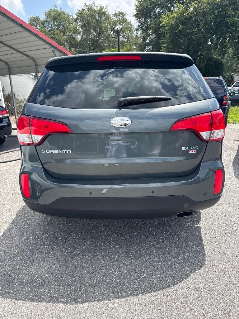 2014 Kia Sorento - $7,500