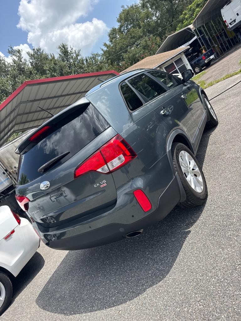 2014 Kia Sorento - $7,500