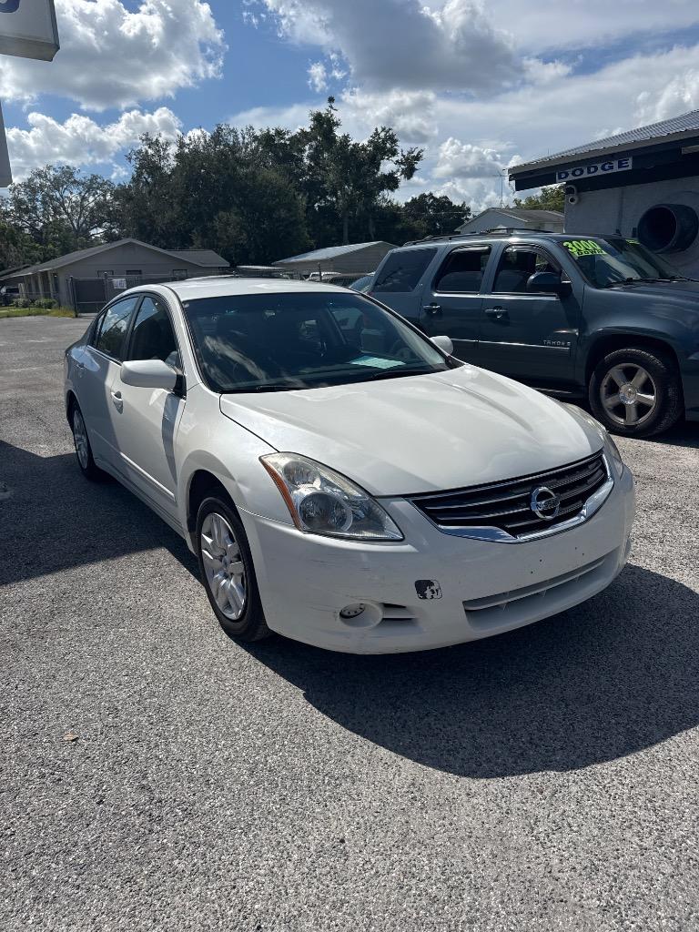 2012 Nissan Altima - $5,500