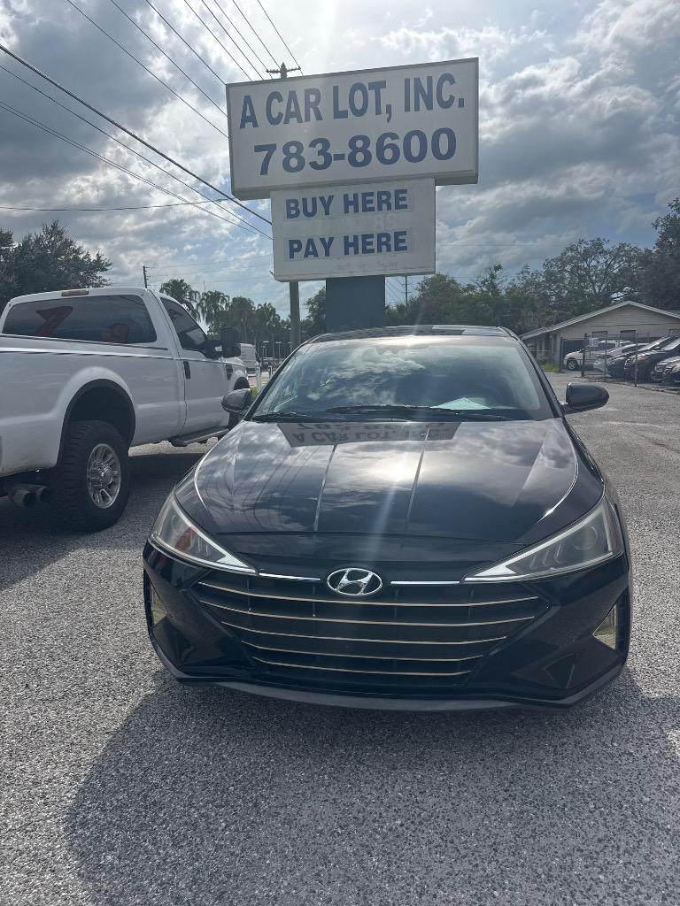 2020 Hyundai Elantra - $12,500