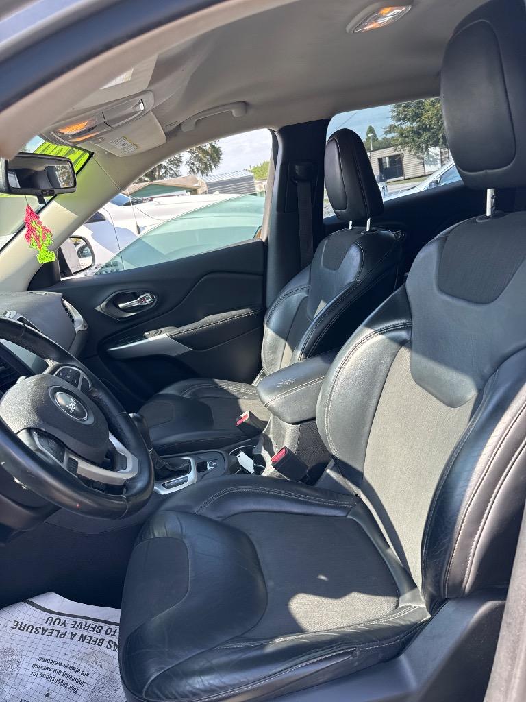2018 Jeep Cherokee - $11,500