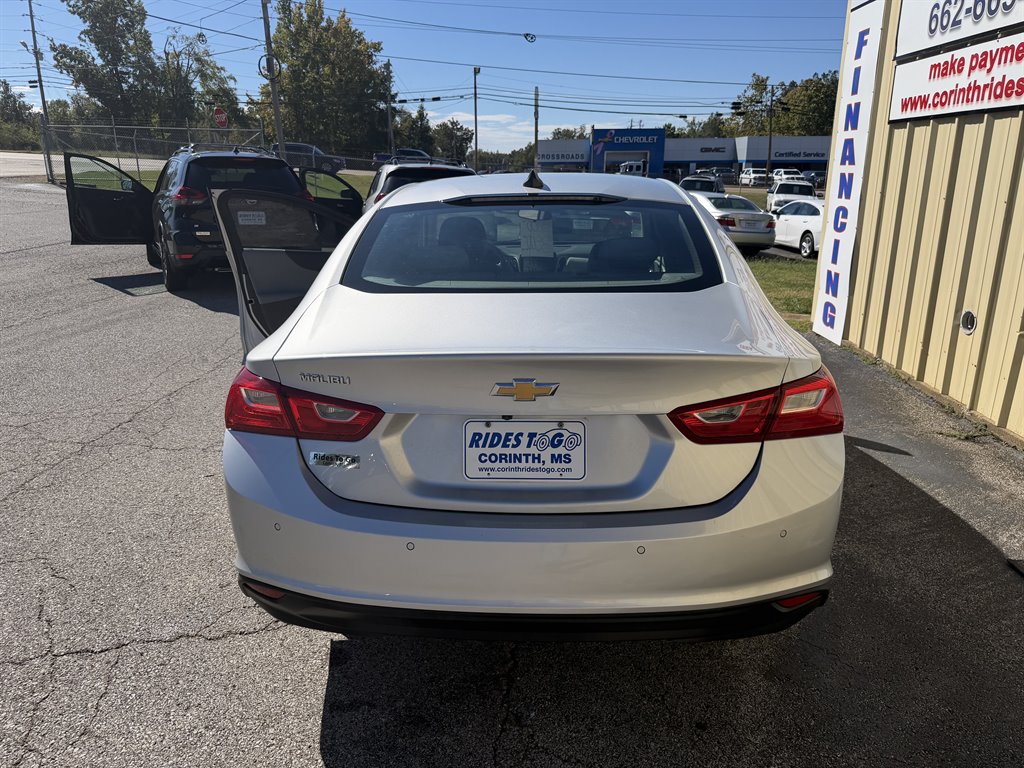 2022 Chevrolet Malibu - $13,900