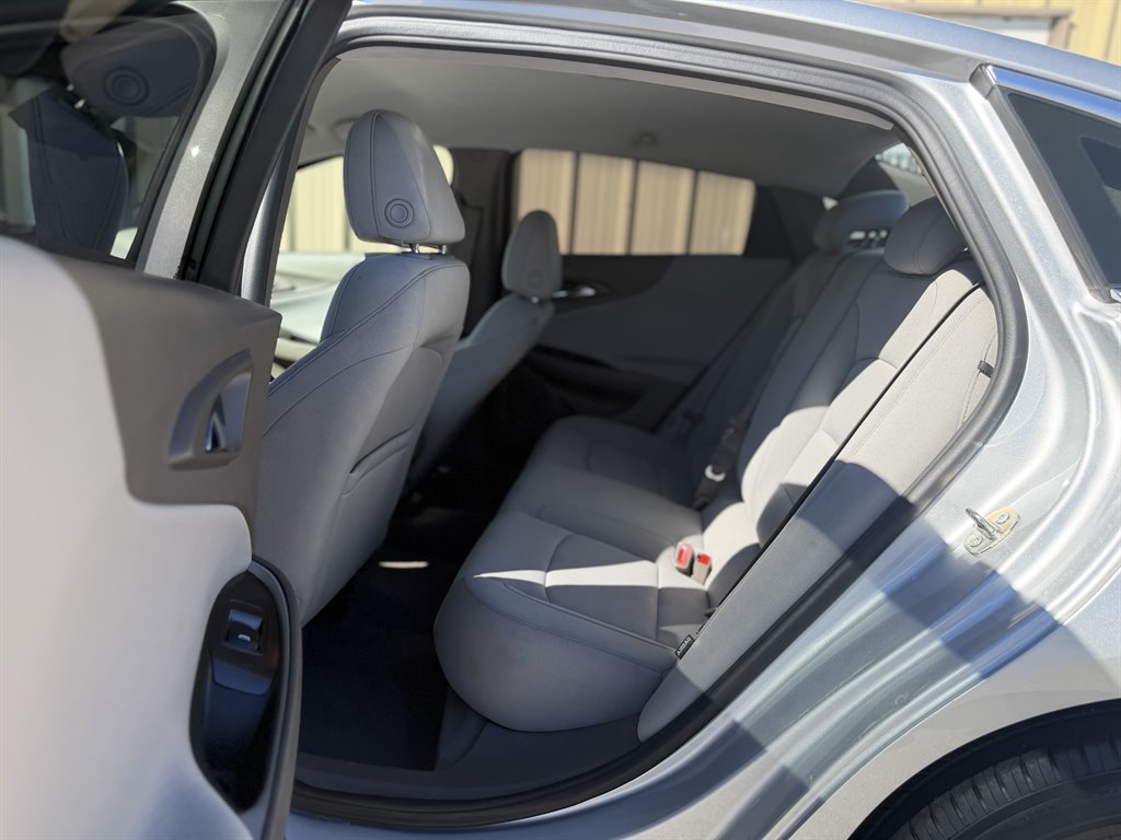 2022 Chevrolet Malibu - $13,900