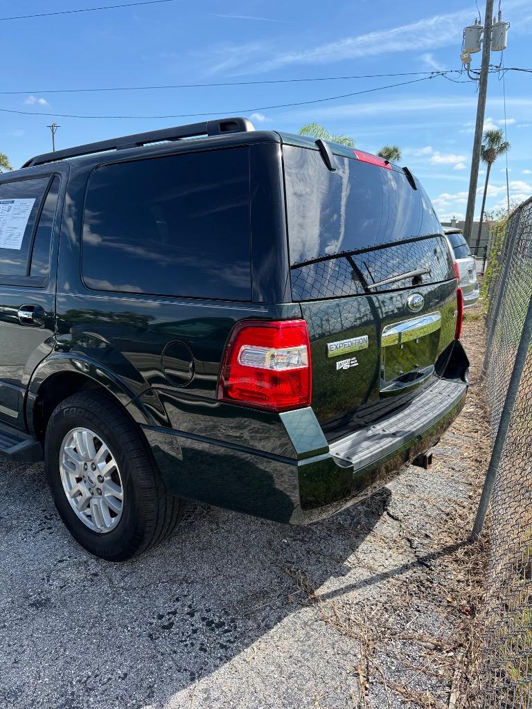2013 Ford Expedition - $6,995