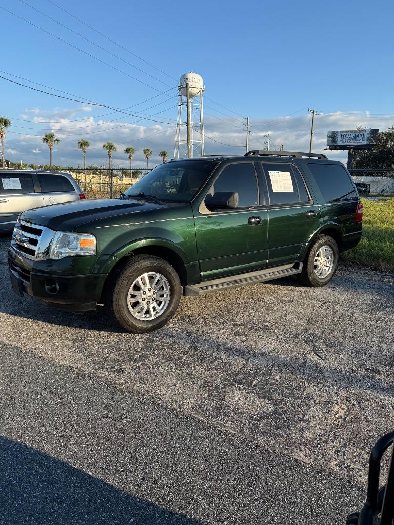 2013 Ford Expedition - $6,995