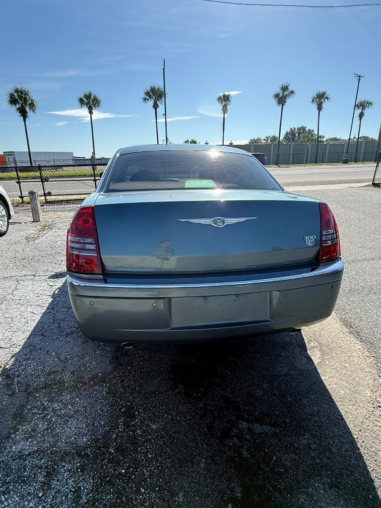 2005 Chrysler 300 - $5,995