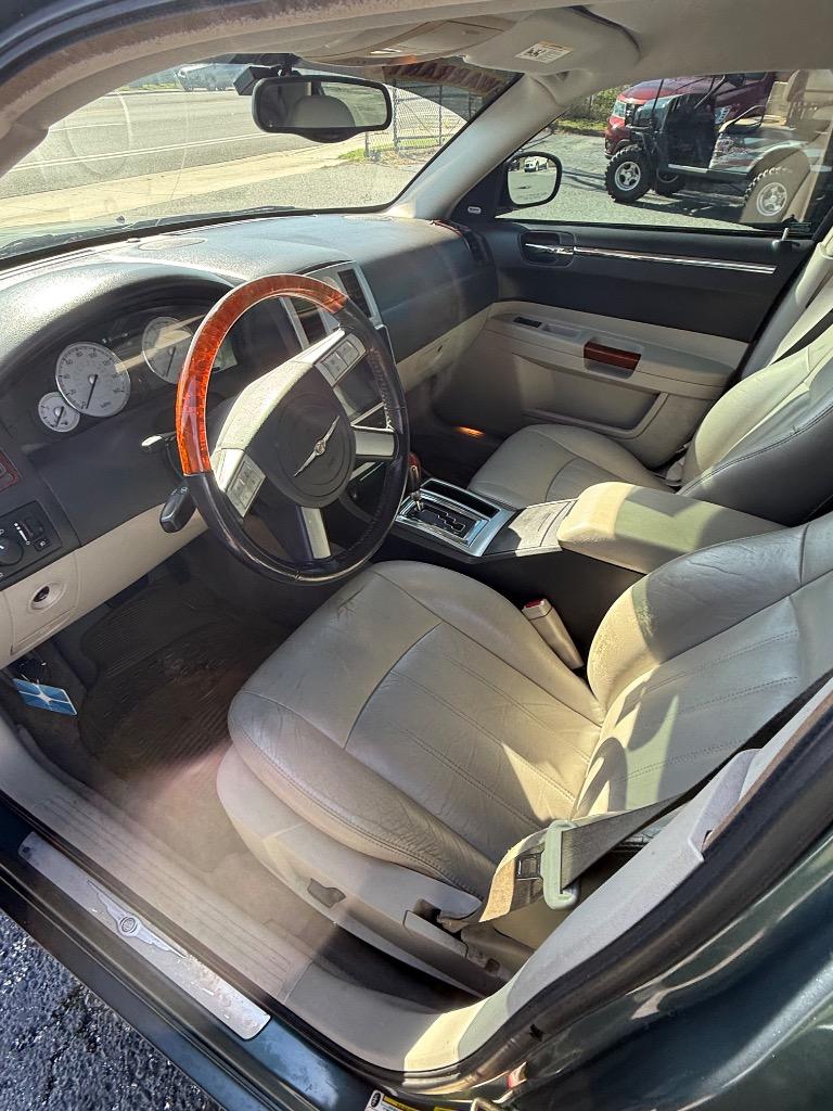 2005 Chrysler 300 - $5,995