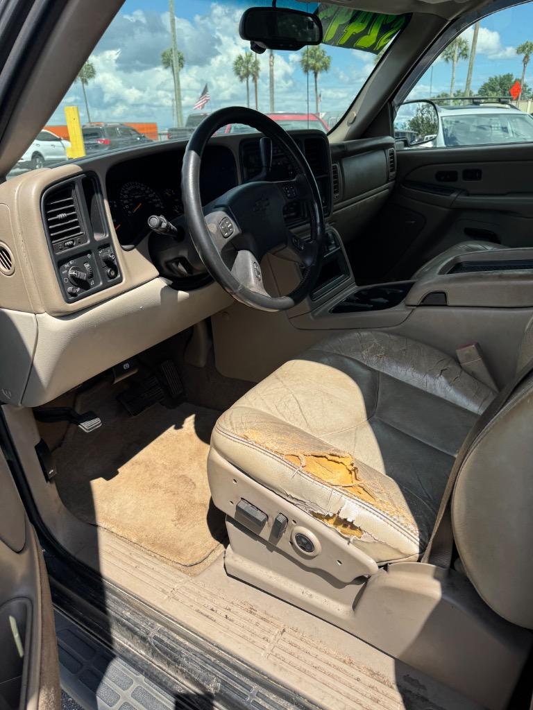 2005 Chevrolet Suburban 1500 LS photo