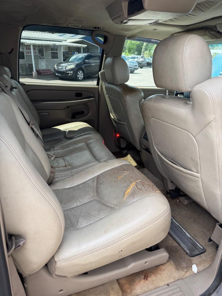 2005 Chevrolet Suburban 1500 LS photo