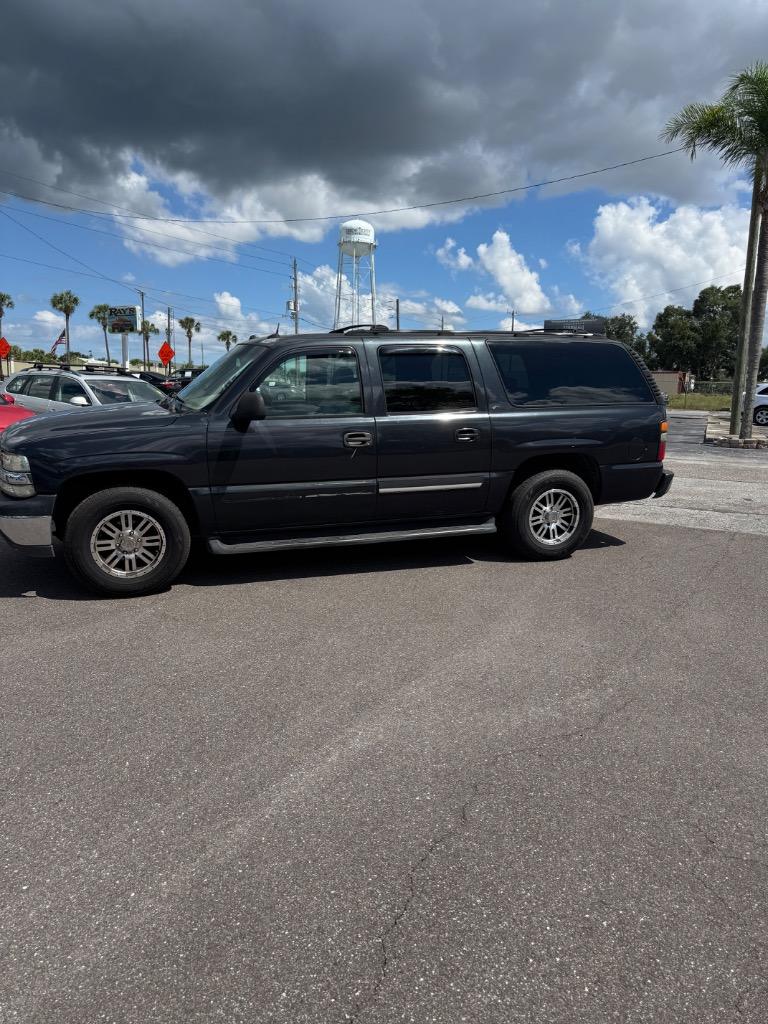 2005 Chevrolet Suburban 1500 LS photo