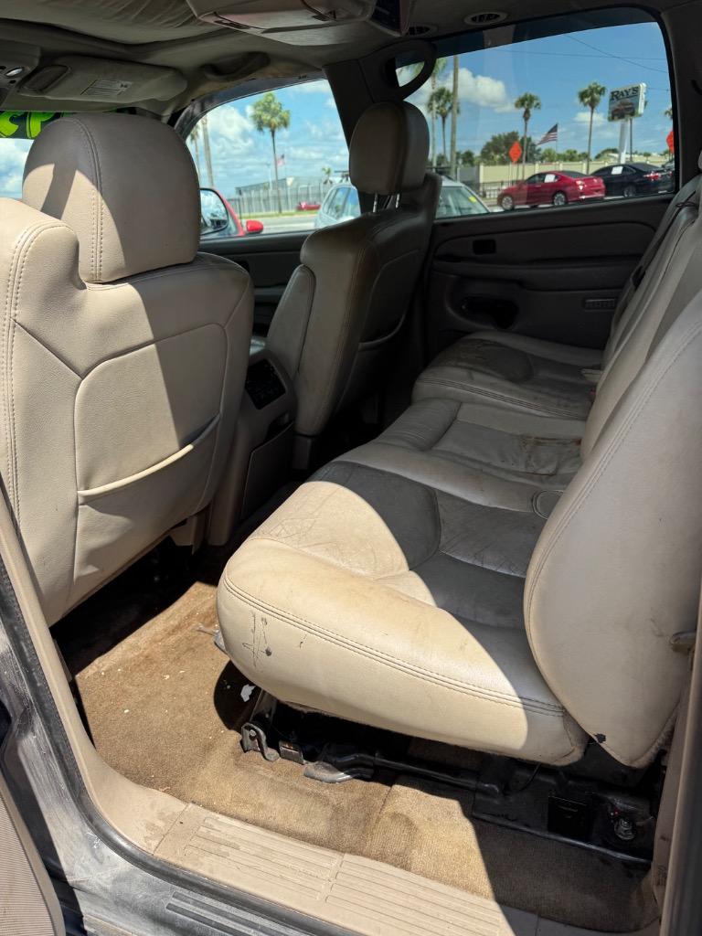 2005 Chevrolet Suburban 1500 LS photo