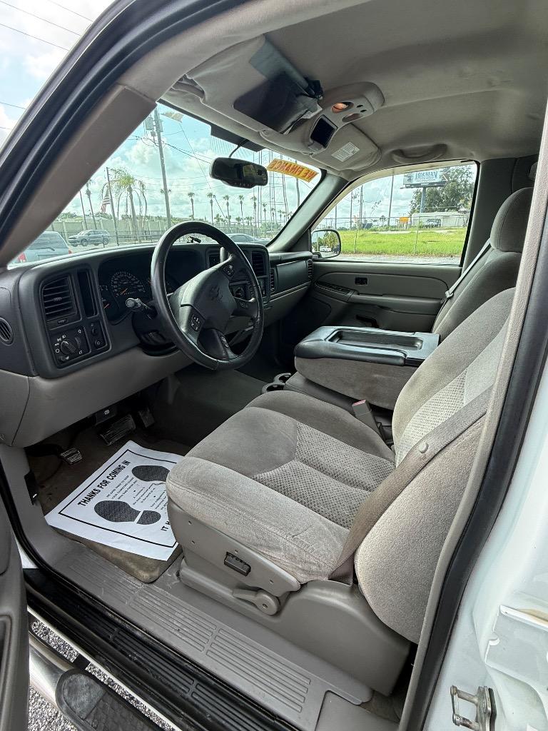 2006 Chevrolet Avalanche - $8,495