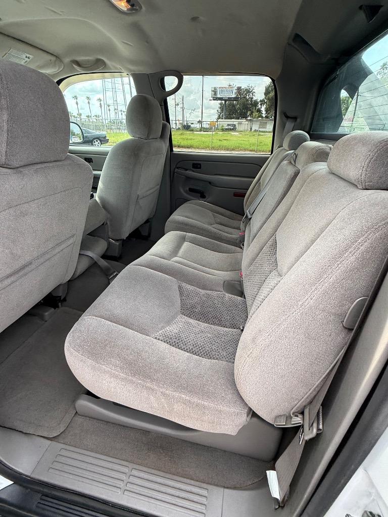 2006 Chevrolet Avalanche - $8,495