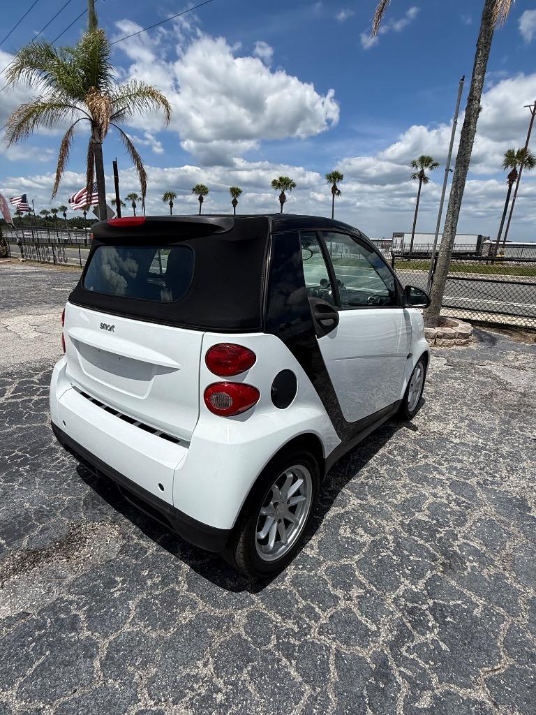 2009 smart fortwo - $2,500