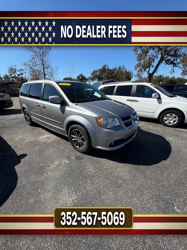 2017 Dodge Grand Caravan - $8,995