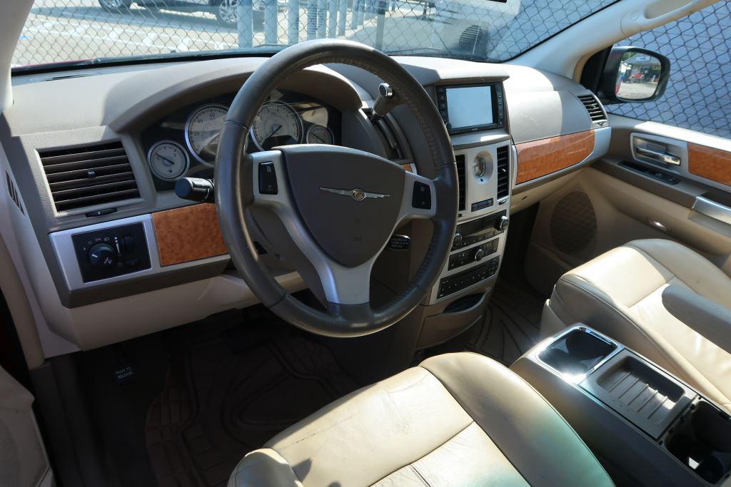 2008 Chrysler Town & Country