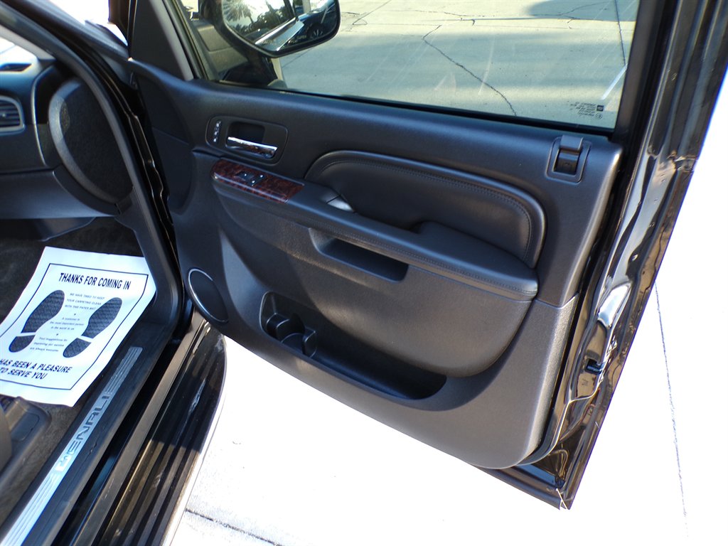 2012 GMC Yukon - $15,950