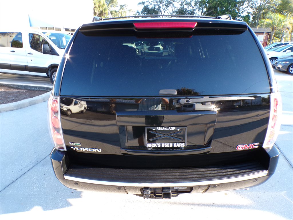 2012 GMC Yukon - $15,950