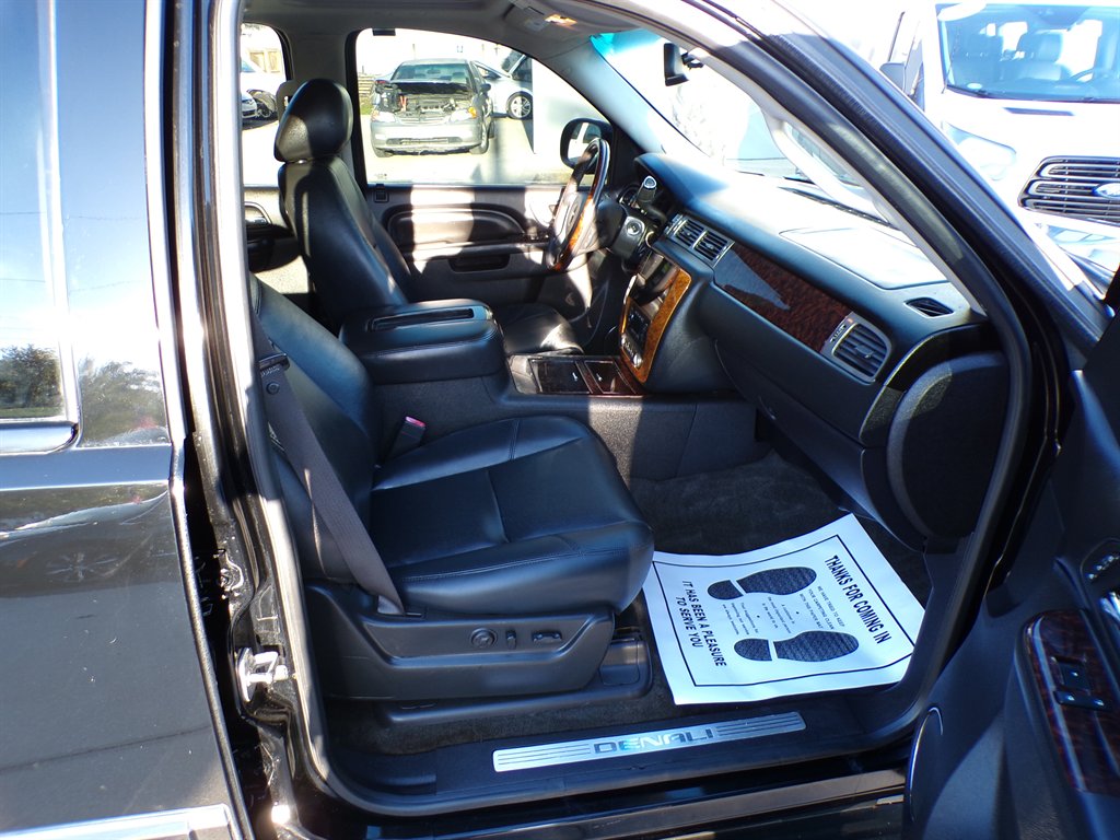 2012 GMC Yukon - $15,950