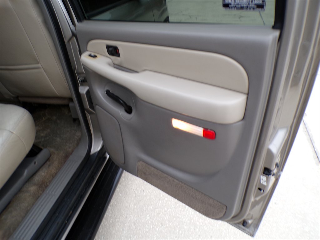 2002 Chevrolet Suburban - $7,950