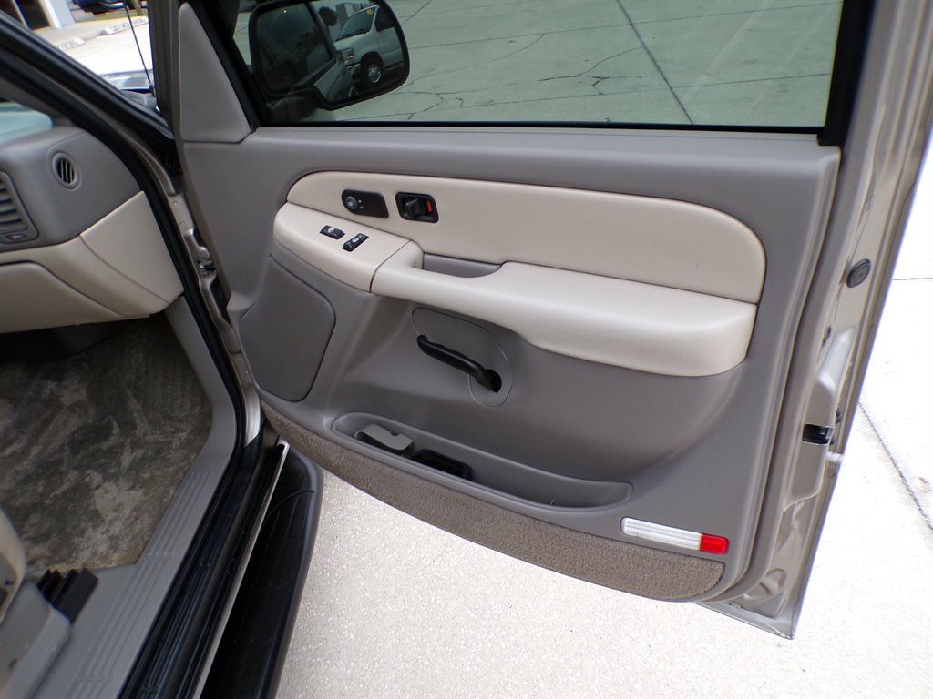 2002 Chevrolet Suburban - $7,950