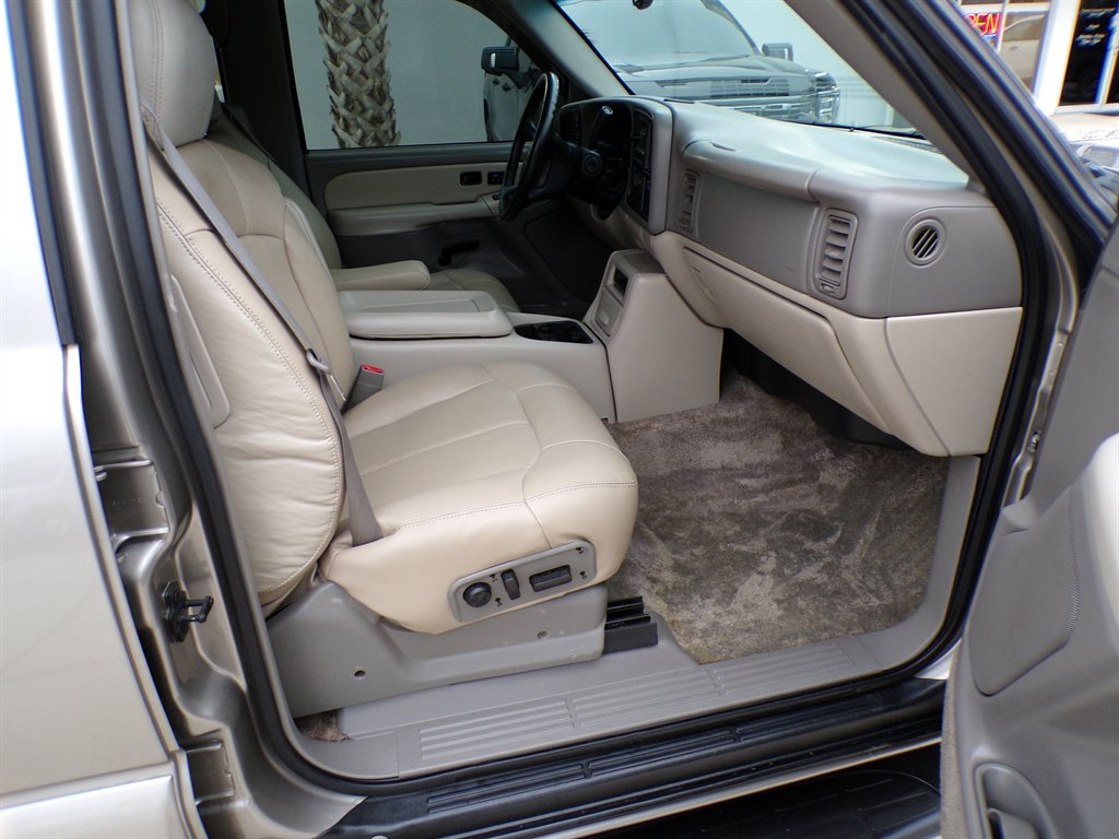 2002 Chevrolet Suburban - $7,950