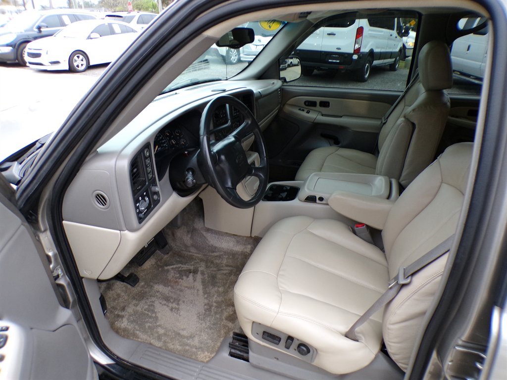 2002 Chevrolet Suburban - $7,950