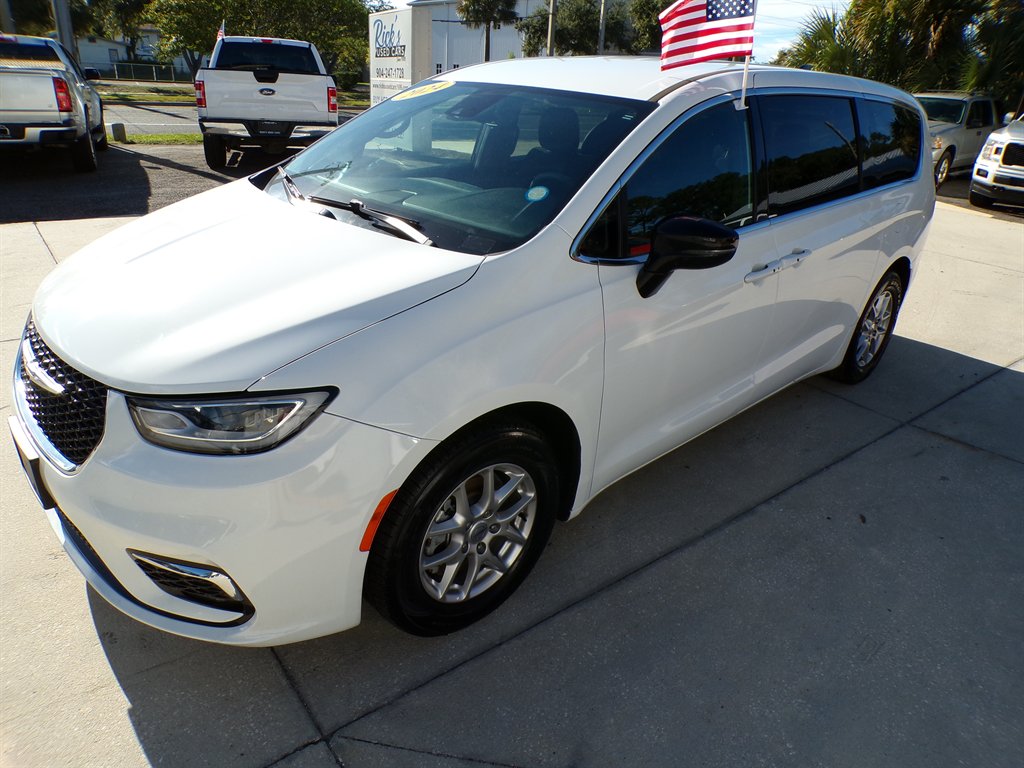 2024 Chrysler Pacifica - $26,950