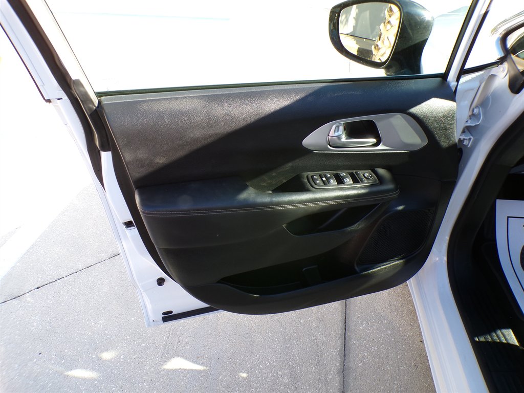 2024 Chrysler Pacifica - $26,950
