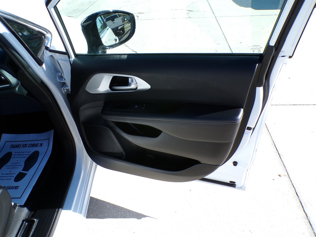2024 Chrysler Pacifica - $26,950