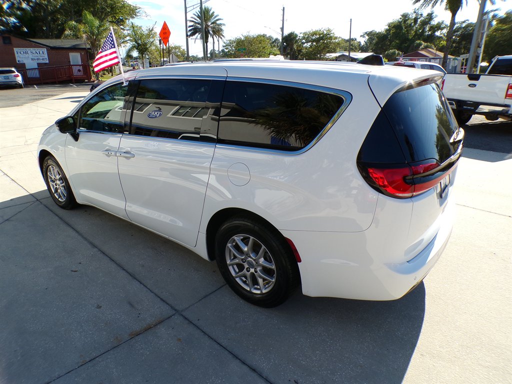 2024 Chrysler Pacifica - $26,950