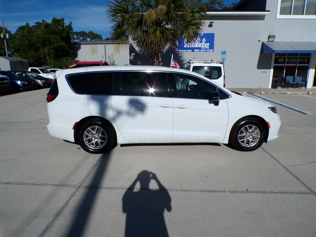 2024 Chrysler Pacifica - $26,950