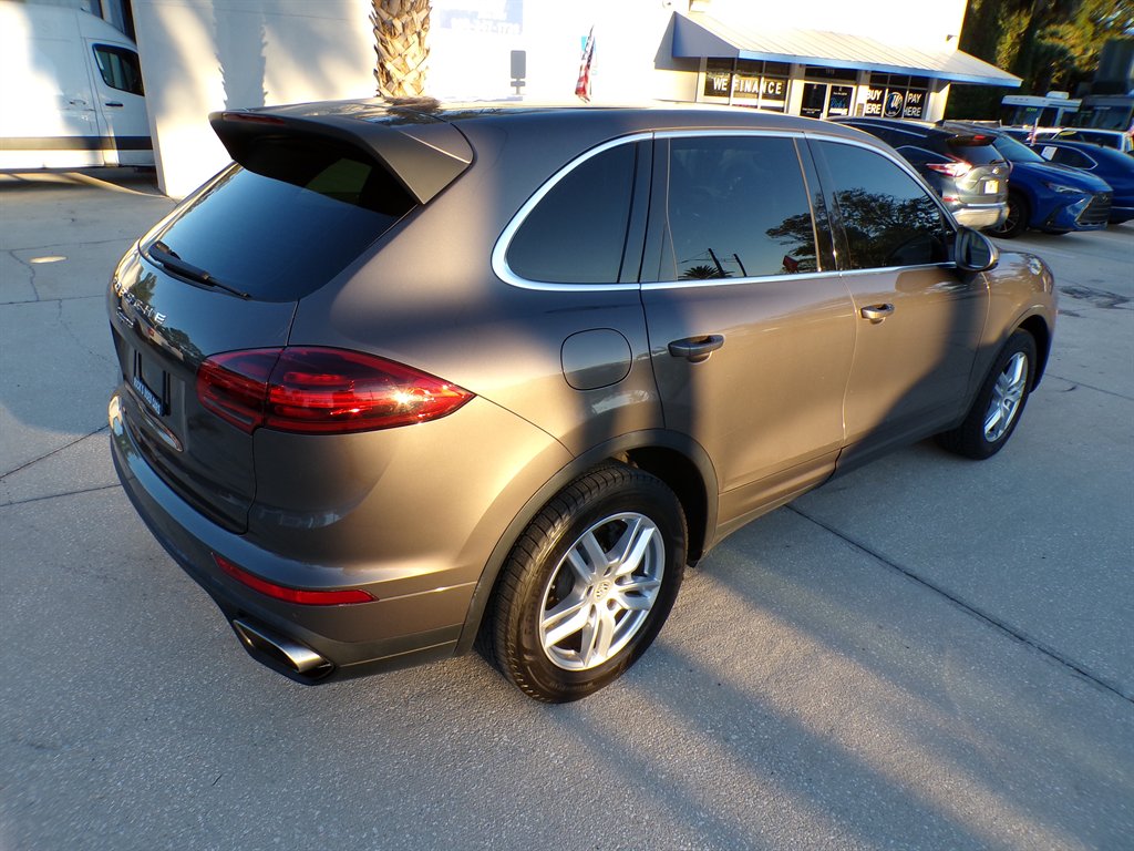 2016 Porsche Cayenne - $15,500