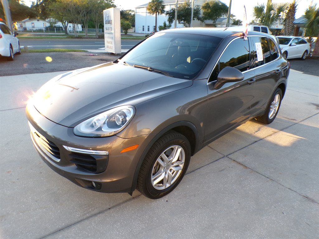 2016 Porsche Cayenne - $15,500