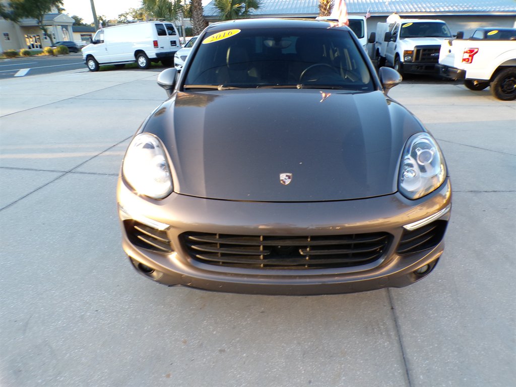 2016 Porsche Cayenne - $15,500