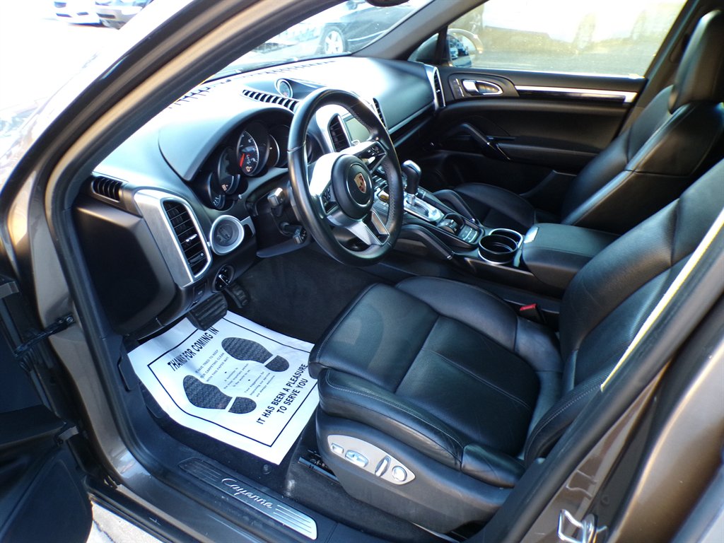 2016 Porsche Cayenne - $15,500