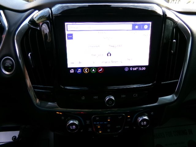 2021 Chevrolet Traverse Premier photo